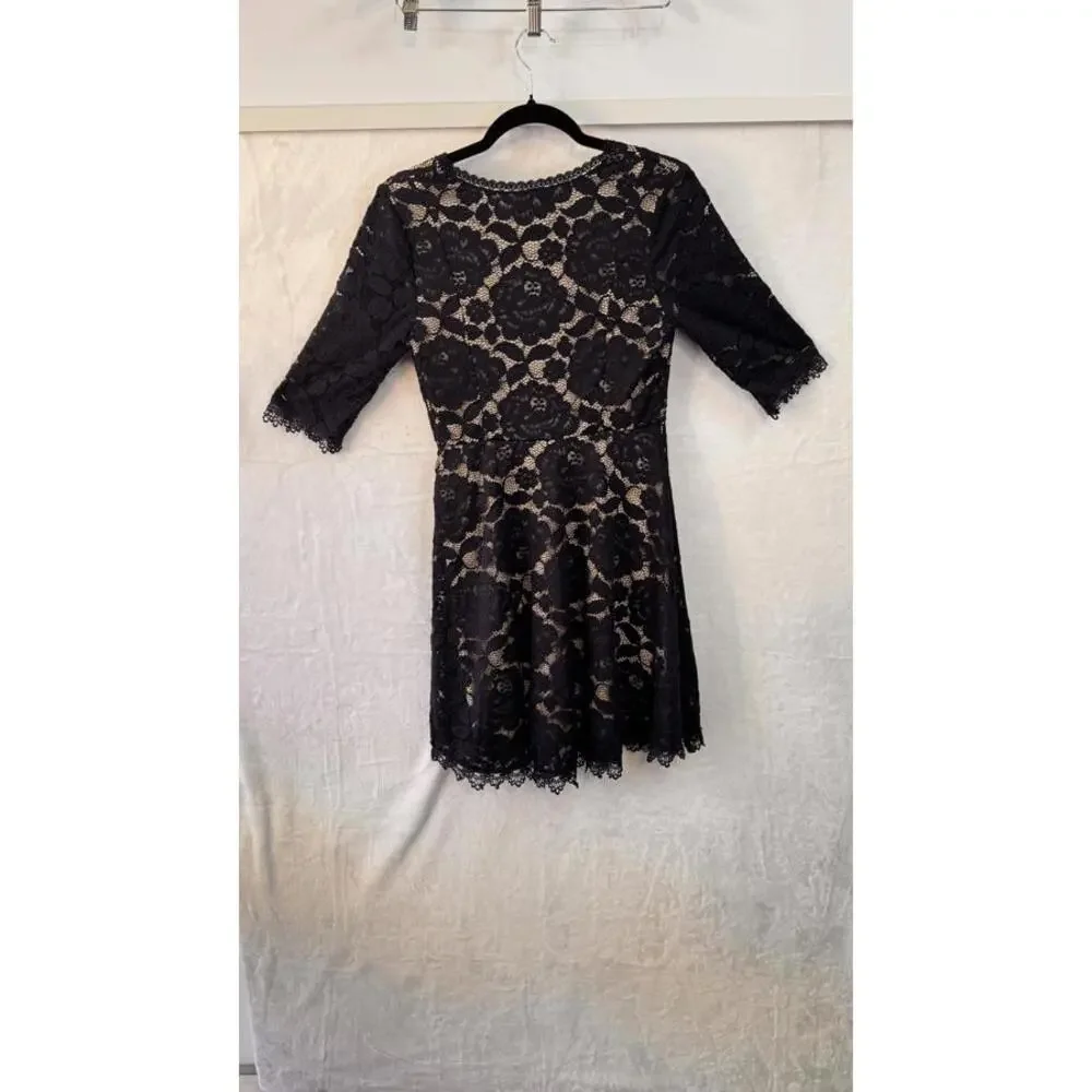 Soiéblu Women's Black Lace Mini Dress with V-Neck and Half Sleeves Size S - Picture 8 of 12